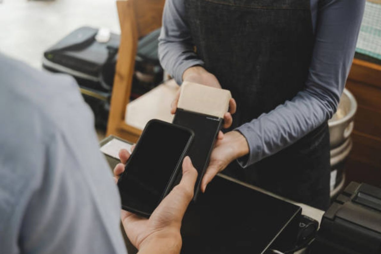 Mesin Kasir Modern: Pengertian, Jenis, Fungsi, dan Cara Memilih untuk Bisnis