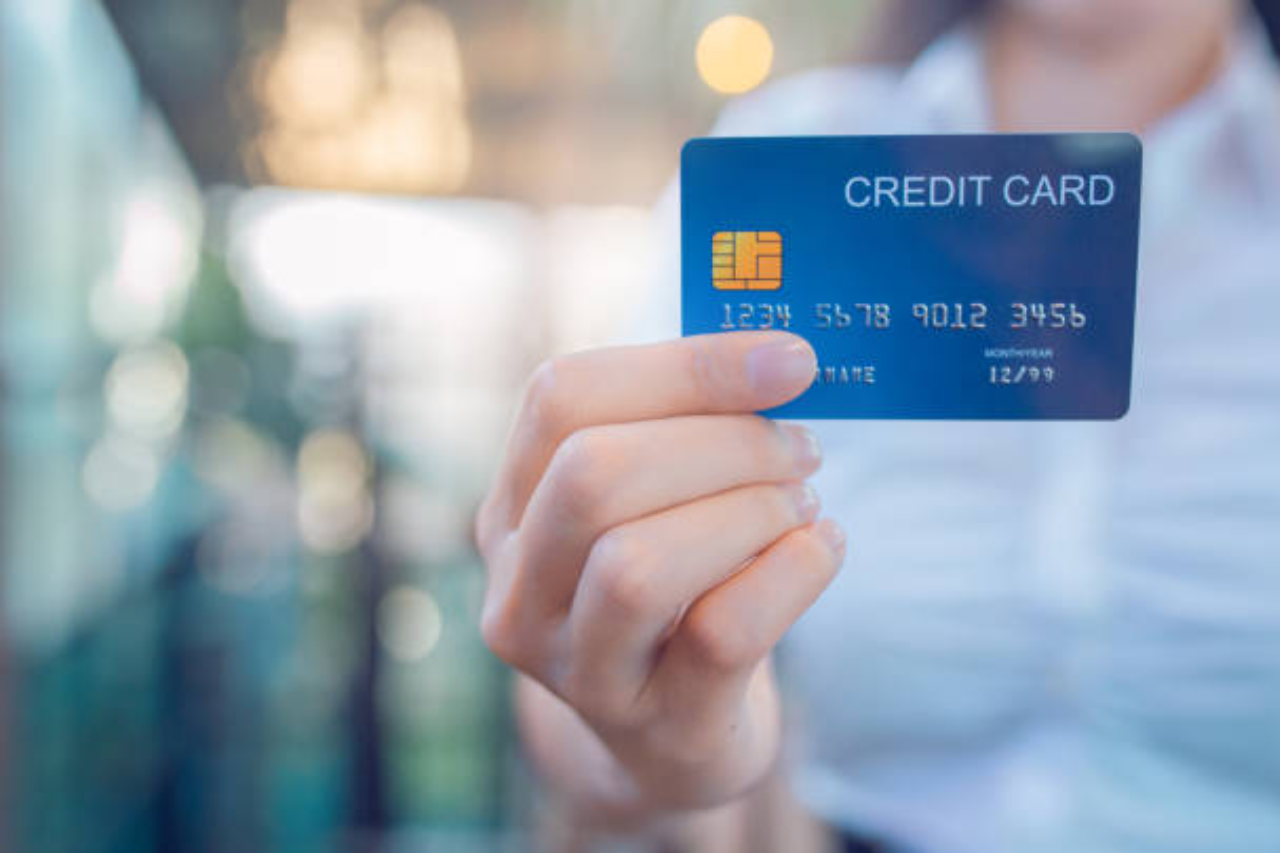 Kartu Debit Mandiri: Jenis, Limit, dan Panduan Pengajuannya