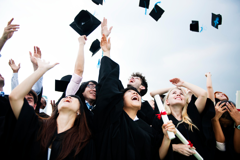 Pentingnya Student Loan untuk Perguruan Tinggi