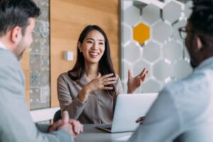 karakteristik perusahaan jasa